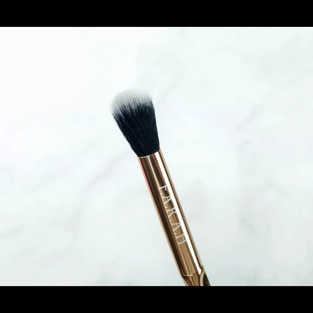 F.A.R.A.H FARAH Professional Blending Brush
